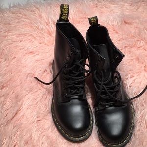 Dr. Martens boots size 7 worn once